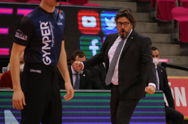 亚斯可能留 亚斯可能留